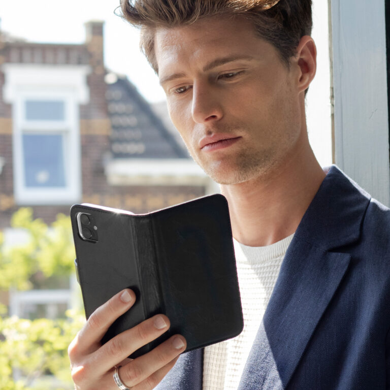 Selencia Echt Lederen Bookcase Samsung Galaxy S9 Plus - Zwart - Afbeelding 5