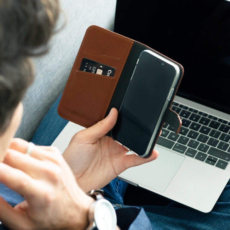 Selencia Echt Lederen Bookcase Apple iPhone Xs - Lichtbruin - Afbeelding 5