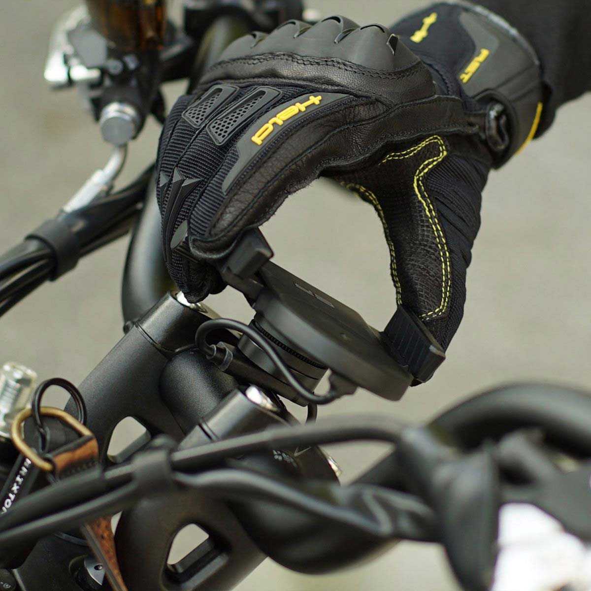 SP Connect Universal Charging Phone Clamp - Voor SPC+ Mounts - Universeel - Draadloos opladen - Zwart - Afbeelding 5