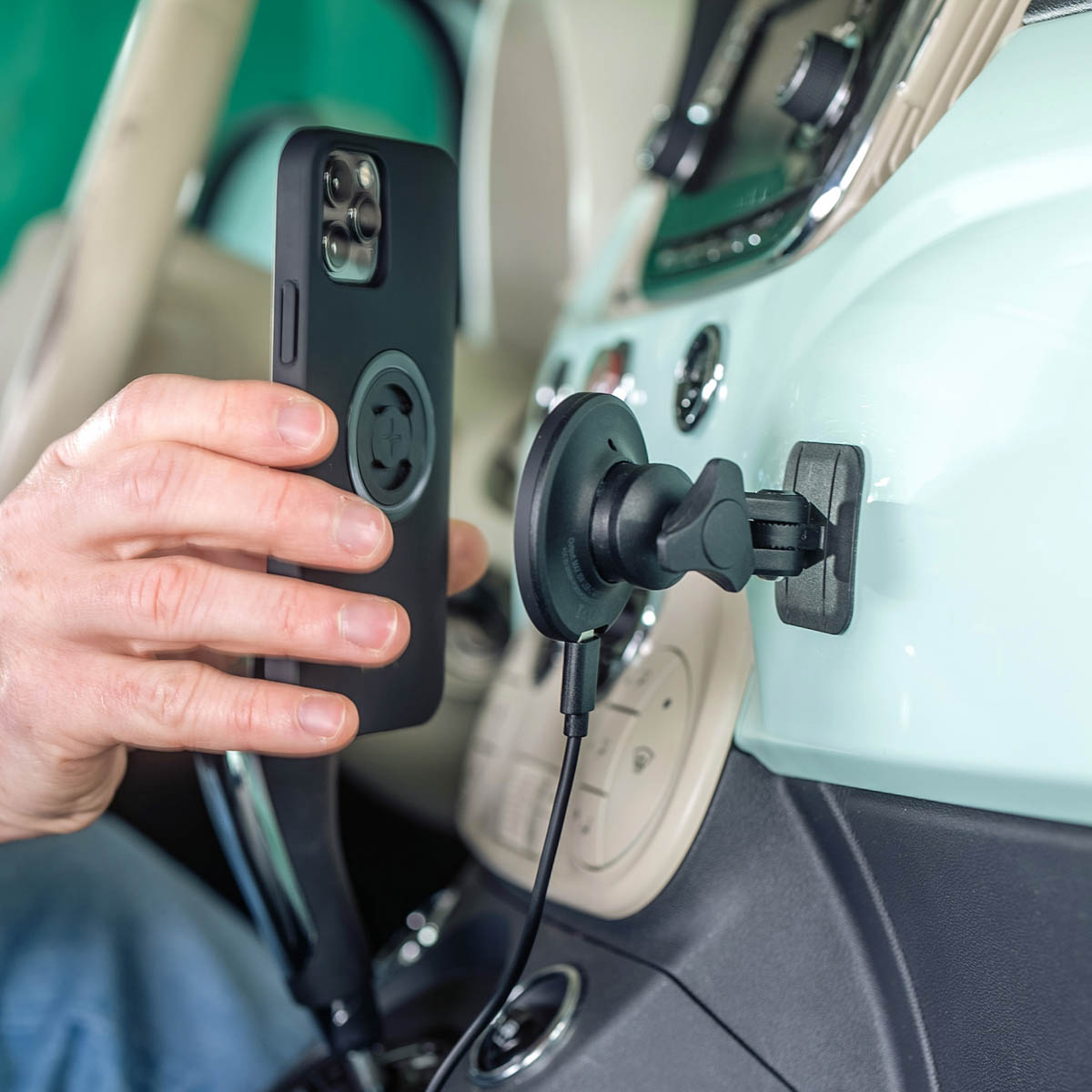 SP Connect SP Charging Adhesive Mount Pro SPC+ – Zelfklevende telefoonhouder – Oplaadfunctie – voor SPC+ hoesjes – Zwart