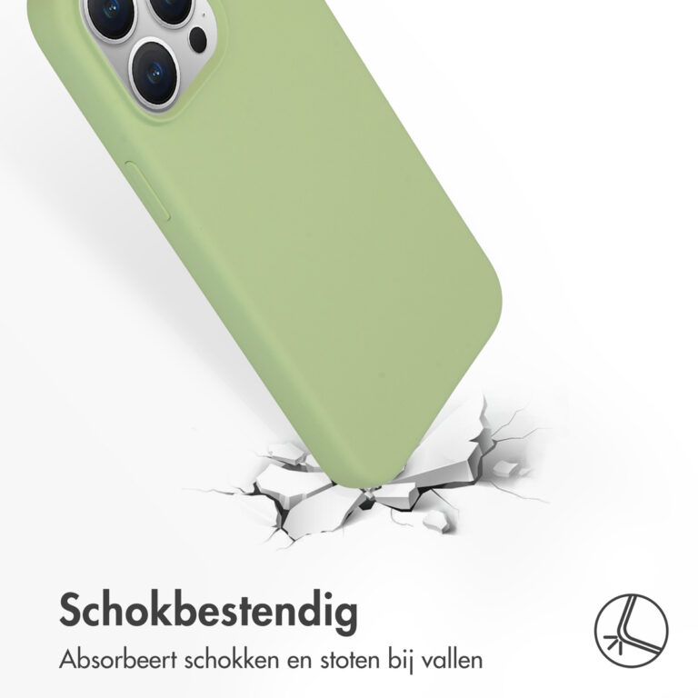 Accezz Liquid Silicone Backcover met MagSafe Apple iPhone 15 Pro Max - Groen - Afbeelding 3