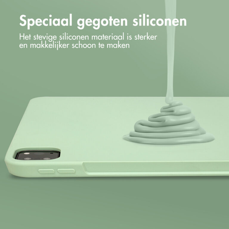 Accezz Liquid Silicone Backcover met penhouder Apple iPad Pro 12.9 (2022) / Pro 12.9 (2021) / Pro 12.9 (2020) - Lichtgroen - Afbeelding 10