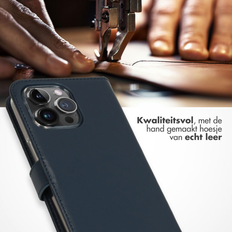 Selencia Echt Lederen Bookcase Apple iPhone 15 Pro Max - Blauw - Afbeelding 4