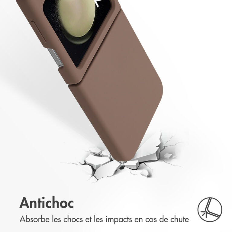 Accezz Liquid Silicone Backcover met MagSafe Samsung Galaxy Z Flip 5 - Lichtbruin - Afbeelding 9