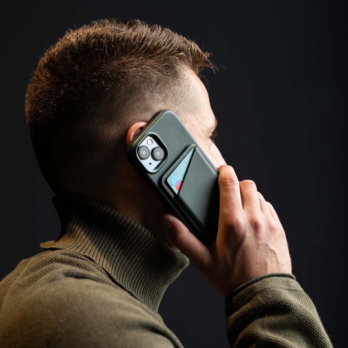 Accezz Leren Kaarthouder - Geschikt voor MagSafe en Qi2 - Cedar Green - Afbeelding 3