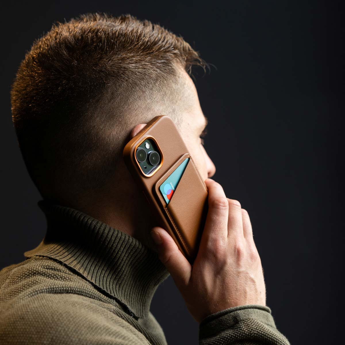 Accezz Leren Kaarthouder - Geschikt voor MagSafe en Qi2 - Sienna Brown - Afbeelding 4