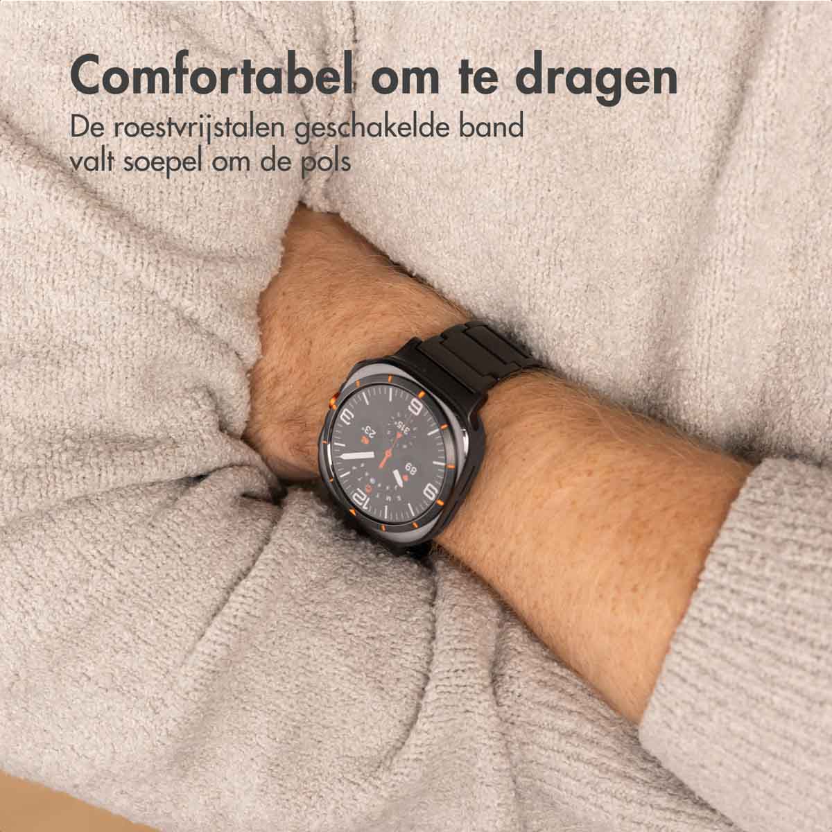 Accezz Mat Titanium bandje voor de Samsung Galaxy Watch Ultra (2024/2025) - Zwart - Afbeelding 4