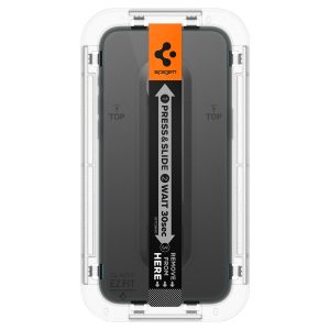 Spigen EZ Fit GLAS.tR met installatietray - Privacy Glass - 1 pack Apple iPhone 15 Pro Max
