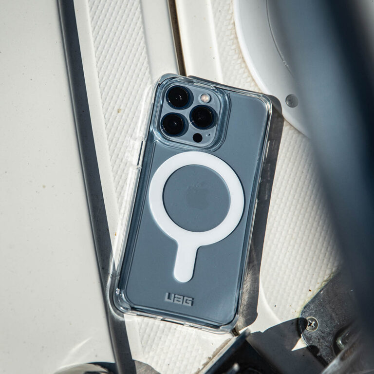 UAG Plyo Backcover MagSafe Apple iPhone 16 - Ice / White - Afbeelding 4