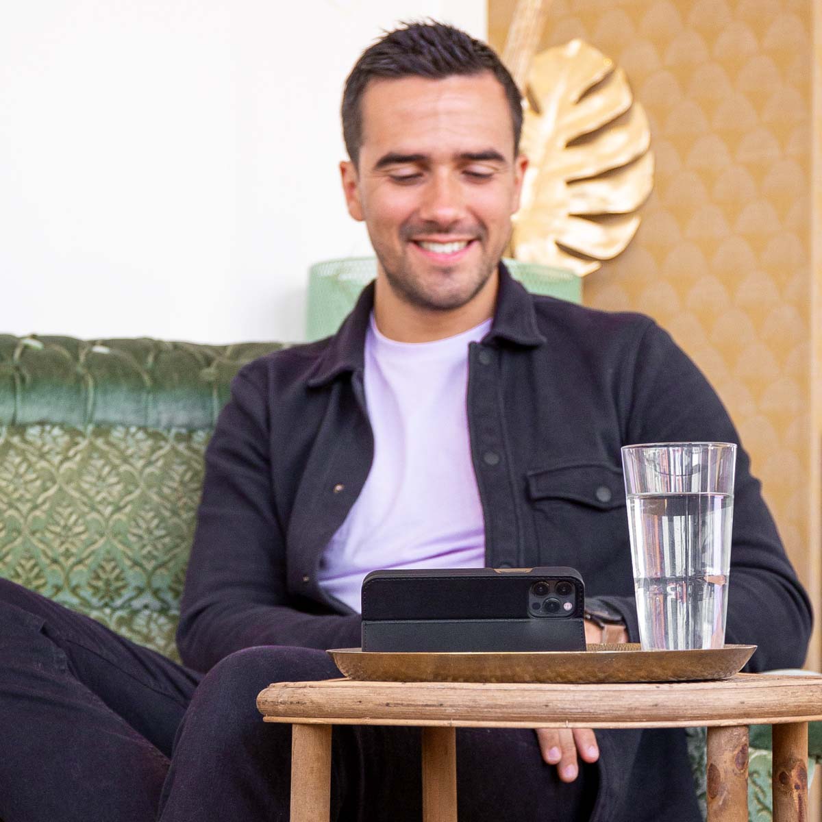 Accezz Premium Leather Slim Bookcase Apple iPhone 13 Pro Max - Zwart - Afbeelding 3