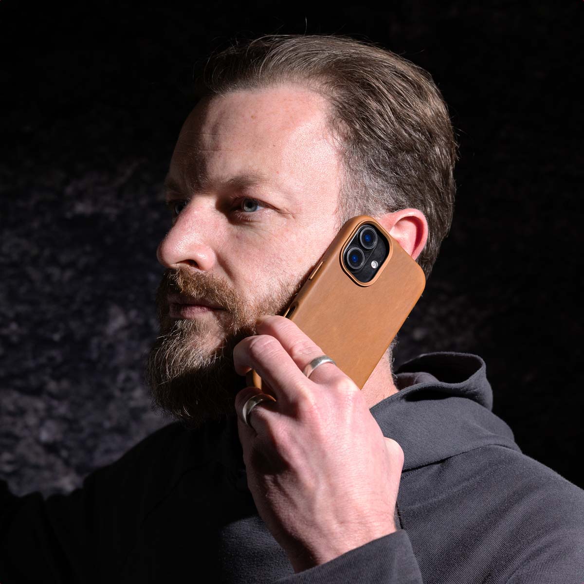 Accezz Vintage Leather Magsafe Backcover Apple iPhone 15 Pro Max - Tabacco Cognac - Afbeelding 7