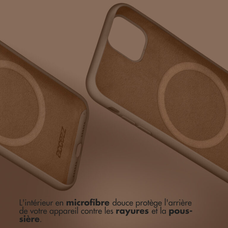 Accezz Liquid Silicone Backcover met MagSafe Apple iPhone 12 (Pro) - Light Brown - Afbeelding 4