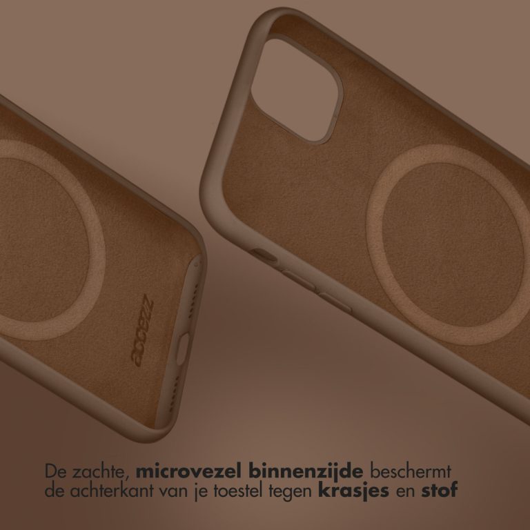 Accezz Liquid Silicone Backcover met MagSafe iPhone 13 Pro Max - Lichtbruin - Afbeelding 2