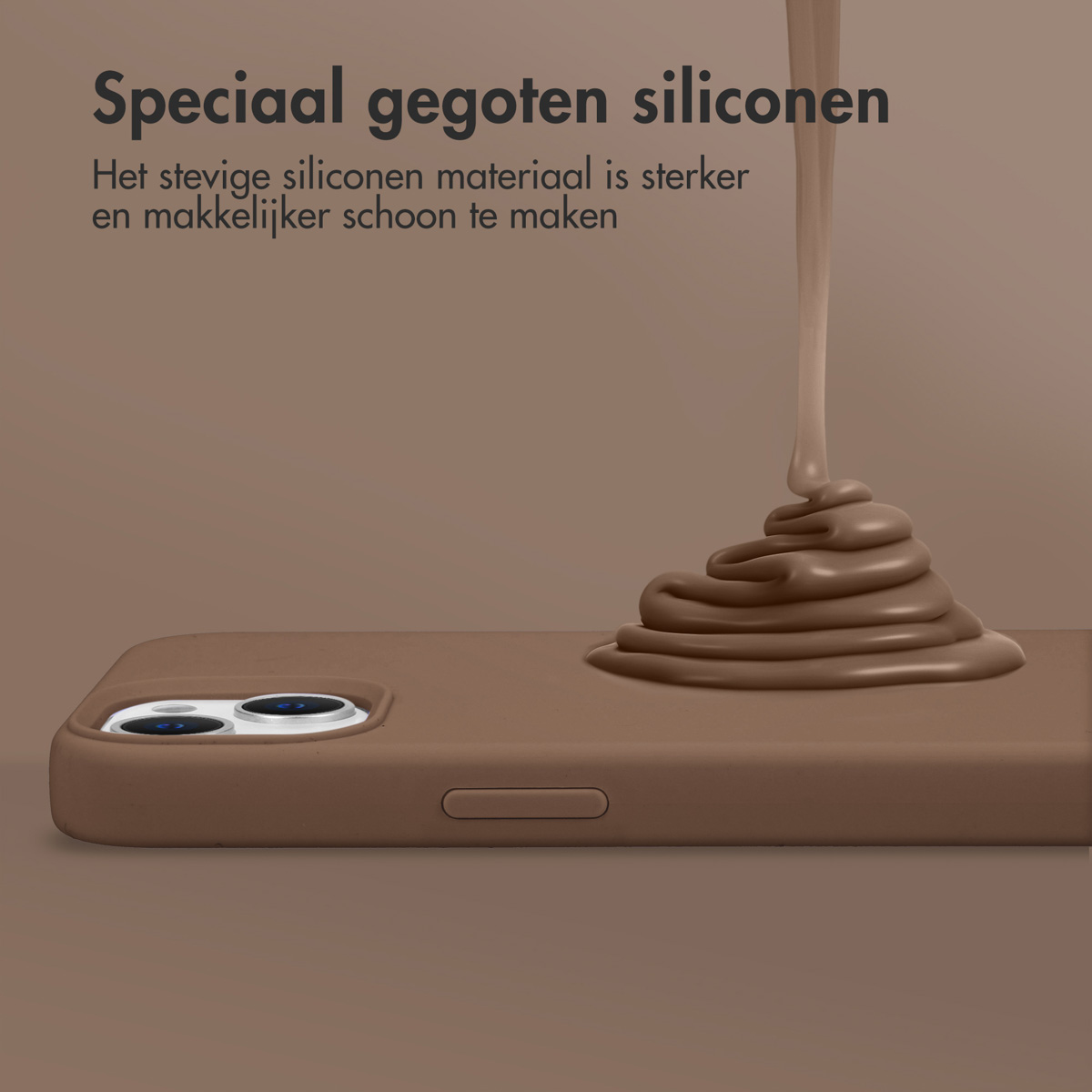 Accezz Liquid Silicone Backcover met MagSafe Apple iPhone 12 (Pro) – Light Brown