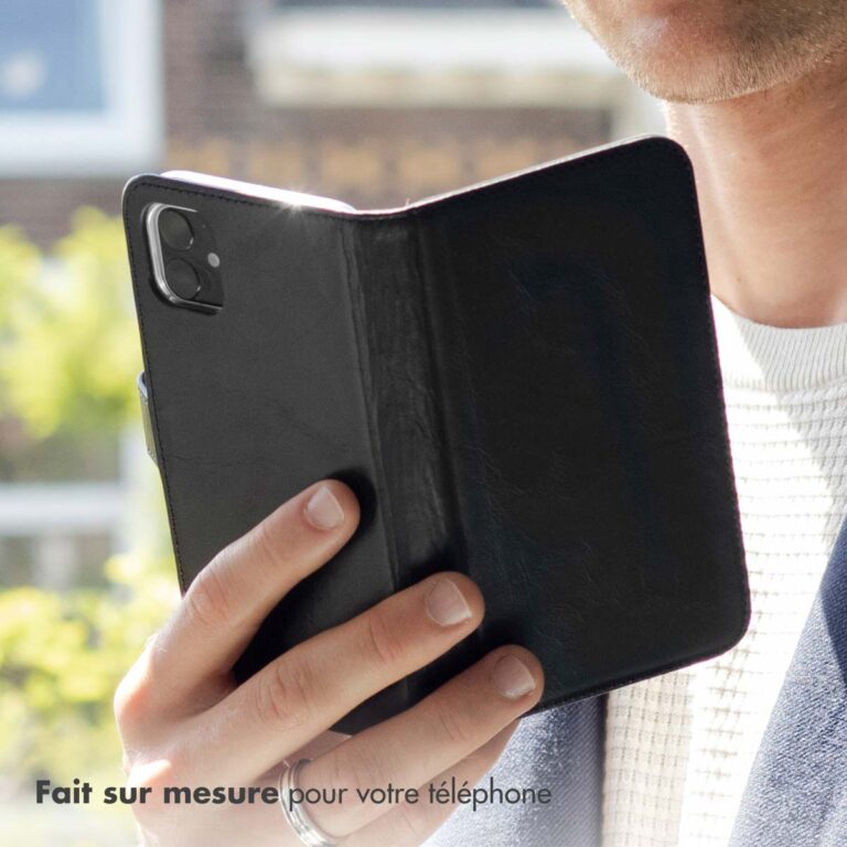 Selencia Echt Lederen Bookcase Apple iPhone 13 Mini - Zwart - Afbeelding 8