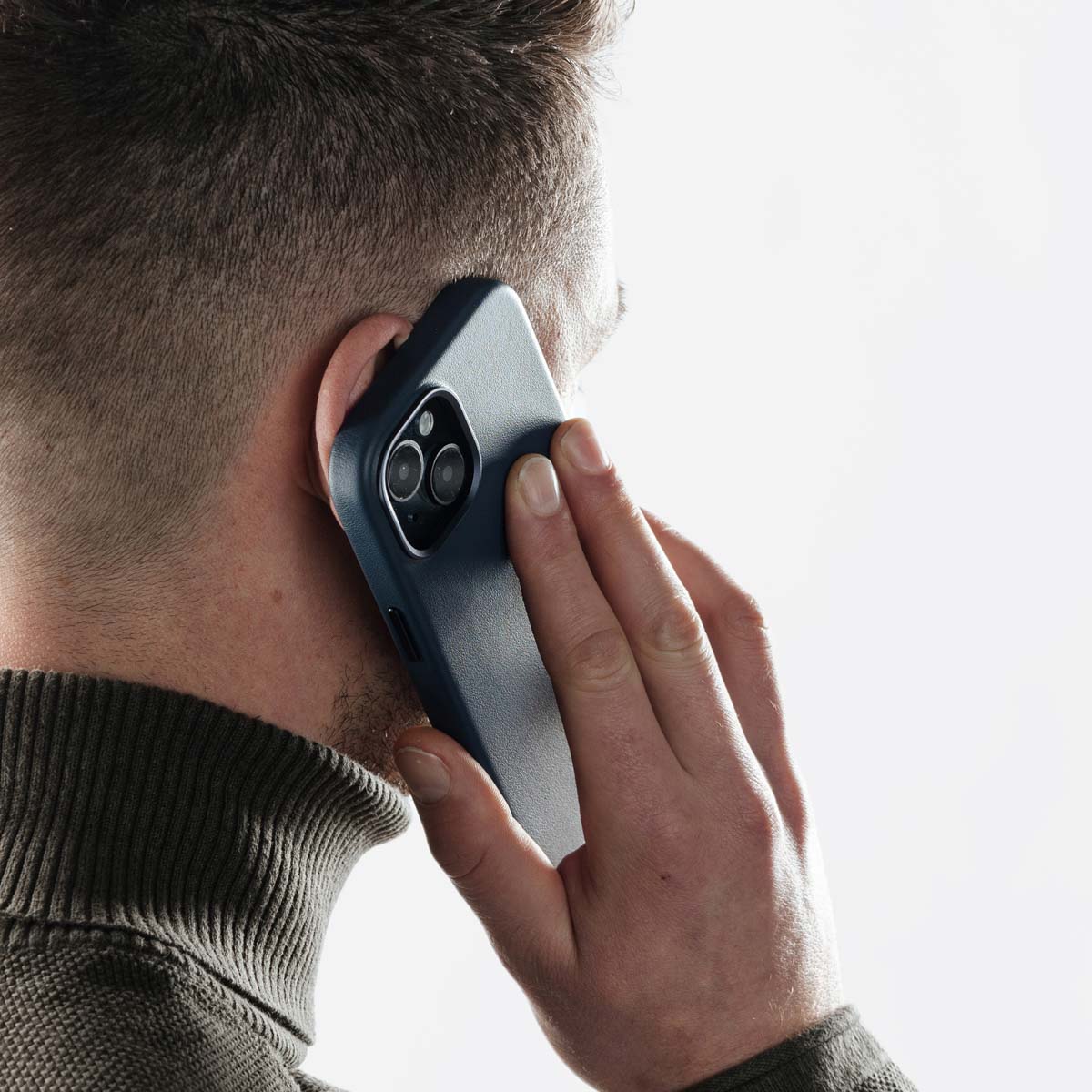 Accezz MagSafe Leather Backcover Apple iPhone 13 Pro - Nightfall Blue - Afbeelding 5