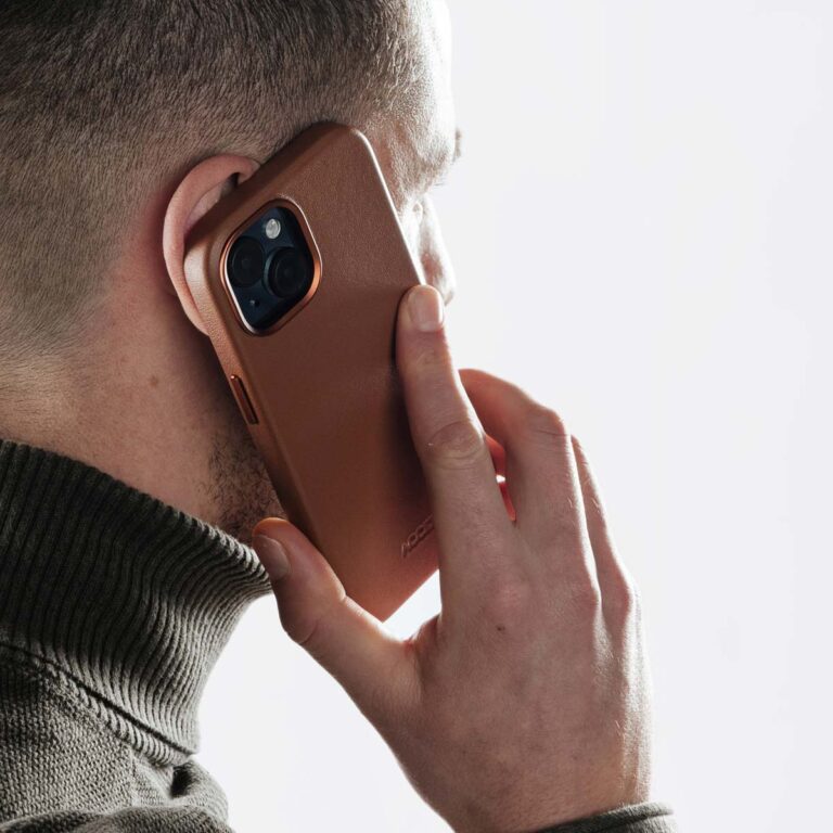 Accezz MagSafe Leather Backcover Apple iPhone 12 (Pro) - Sienna Brown - Afbeelding 7