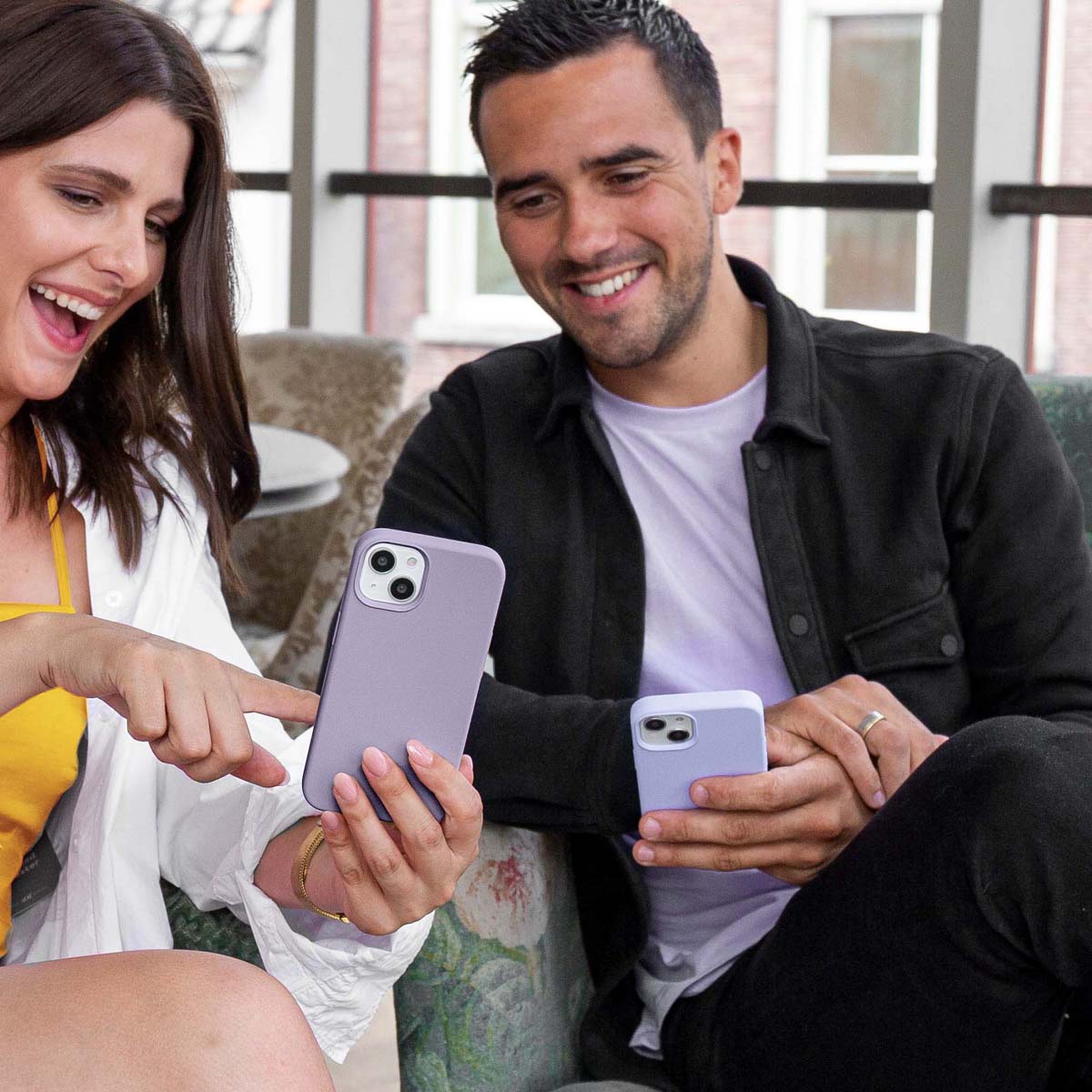 Accezz Liquid Silicone Backcover Apple iPhone 15 - Lavender Gray - Afbeelding 10