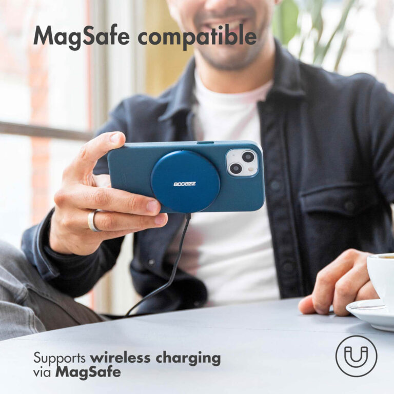 Accezz Leather Backcover met MagSafe Apple iPhone 14 Plus - Donkerblauw - Afbeelding 5