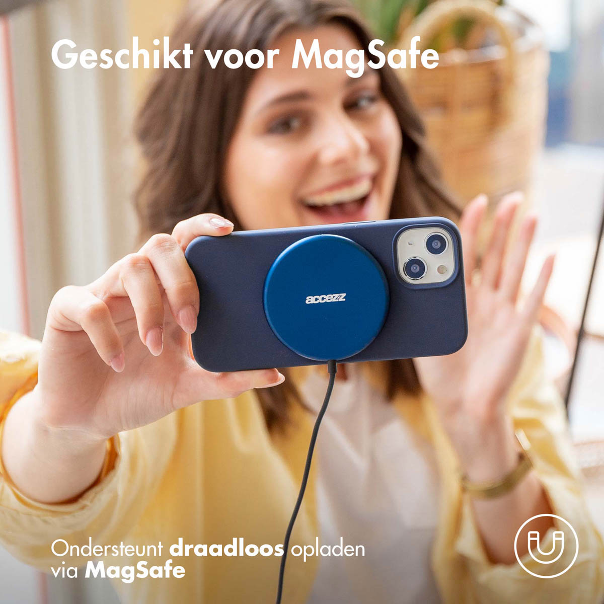 Accezz Liquid Silicone Backcover met MagSafe Apple iPhone 16 Plus - Donkerblauw - Afbeelding 9