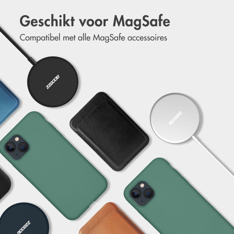Accezz Liquid Silicone Backcover met MagSafe Apple iPhone 12 (Pro) - Donkergroen - Afbeelding 10