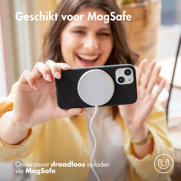 Accezz Liquid Silicone Backcover met MagSafe Apple iPhone 16e - Zwart - Afbeelding 6